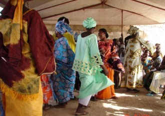 Sénégal : 190 mariages collectifs scellés en une seule nuit à  Dakar